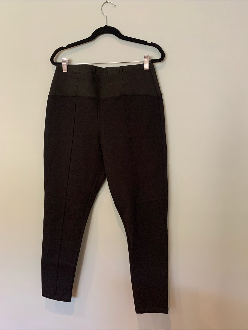Black Women's Ponte Knit Ankle Pants